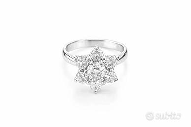 Anello a fiore 1,80ct