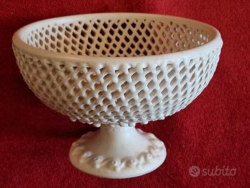 vecchia alzatina in porcellana traforata 