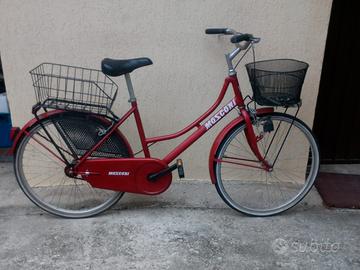 Bicicletta bassa  da donna con cerchioni da 24