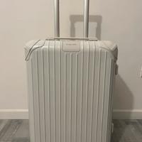 Rimowa essential cabin bianco.