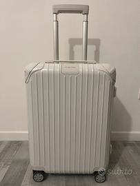 Rimowa essential cabin bianco.