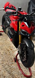 Ducati Streetfighter V4 S