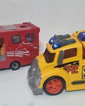 2 Camion giocattolo Gru e trasporto cavalli
