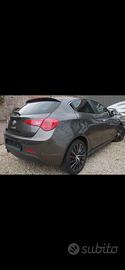 giulietta 1.6 tdi 105 cv allestimento quadrifoglio