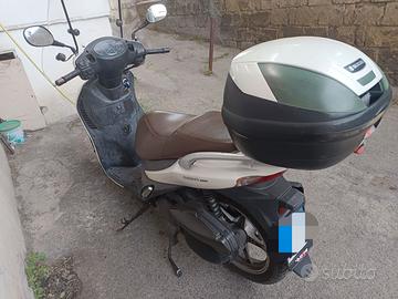 Suzuki sixteen