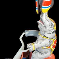 Raro e antico giocattolo di latta