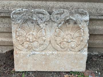 Fregio decorativo in pietra