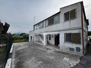 CASA SEMI-INDIPENDENTE IN POSIZIONE STRATEGICA