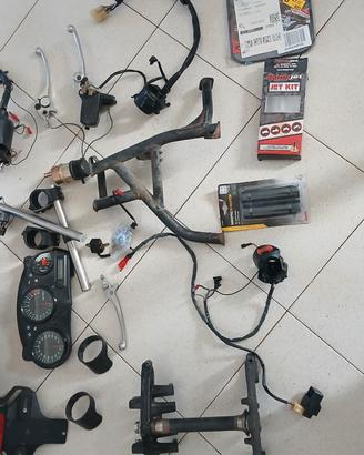 Ricambi Honda Cbr 600F e Yamaha r6 e vari