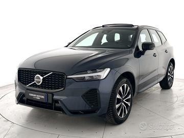 VOLVO XC60 2.0 B5 Plus Dark awd auto