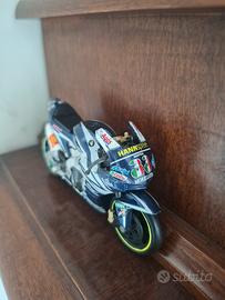Marco Melandri #33 - Honda Gresini MotoGP"