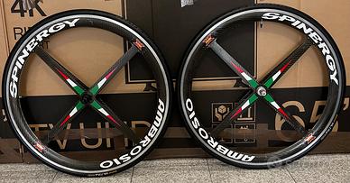 Ruote bici da corsa in carbonio