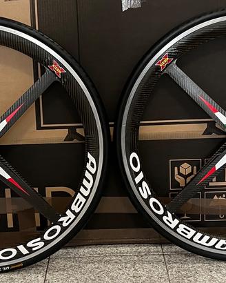 Ruote bici da corsa in carbonio