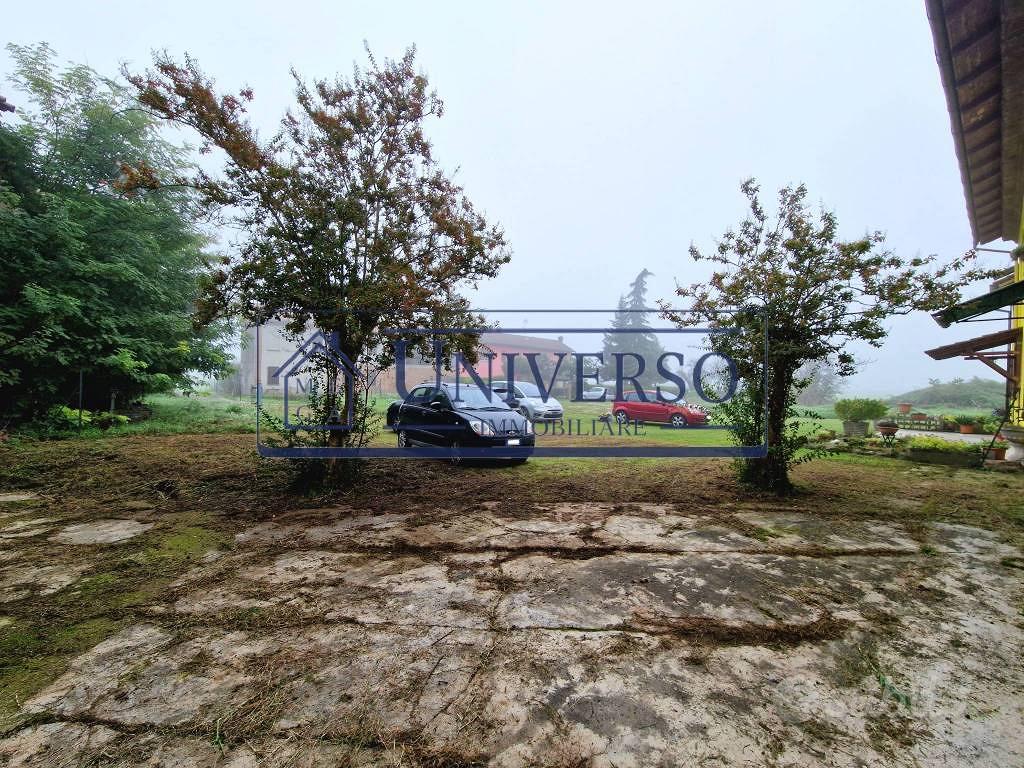 Rustico / Casale di 350 m² con più di 5 locali e b - Vista 5