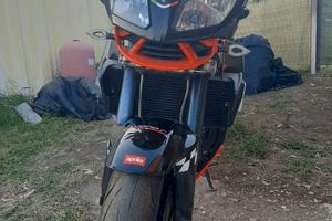 aprilia tuono 