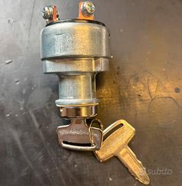 Blocco chiavi accensione macchina/trattore