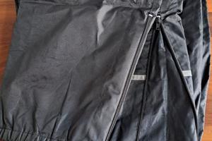 Pantaloni antipioggia da moto