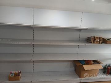 Scaffali per negozi