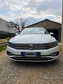 Volkswagen Passat Variant 2.0 TDI 150 CV Business