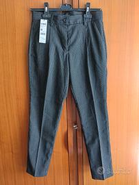 Pantalone gessato con pinces Sisley 