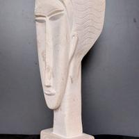 Scultura di marmo ispirata a Modigliani