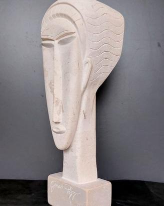 Scultura di marmo ispirata a Modigliani