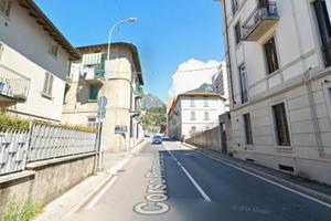 Stanza singola a Lecco arredata con balcone