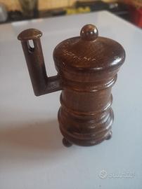 stufetta in legno in miniatura valdostana