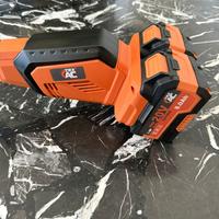 Decespugliatore a batteria