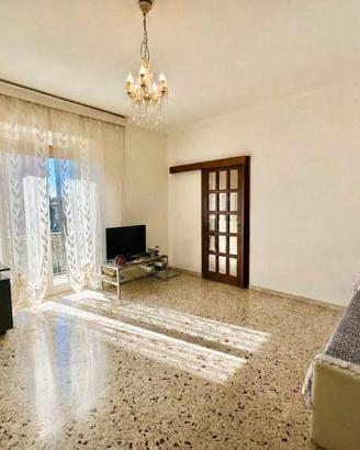 Ampio appartamento al piano rialzato