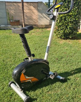 Cyclette Bodychamp MG200 