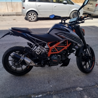 Moto Duke 125