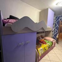Letto a castello con armadio