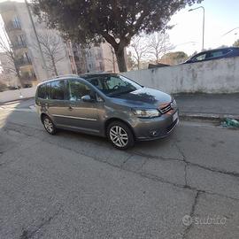 VOLKSWAGEN Touran 1.4 TSI Highline EcoFuel