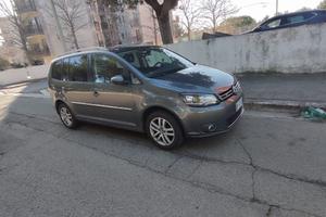 VOLKSWAGEN Touran 1.4 TSI Highline EcoFuel