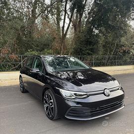 Volkswagen Golf 2.0 TDI SCR Life Anno 12/2021