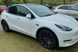 Tesla Model Y - Performance 27 dicembre 2023.