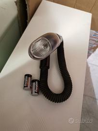 Torcia snodabile BLACK e DECKER a pile