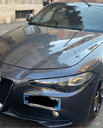 ALFA ROMEO Giulia (2016) - 2017