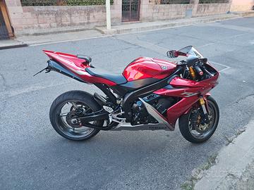 Yamaha R1 - 2006