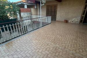 Casa semindipendente con giardino Aci Sant'Antonio
