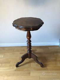 Sedia sgabello piccolo legno antico