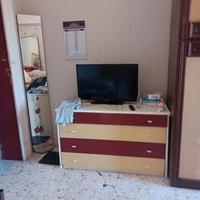 Stanza confortevole luminosa