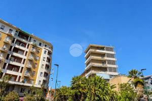 3 LOCALI A NAPOLI