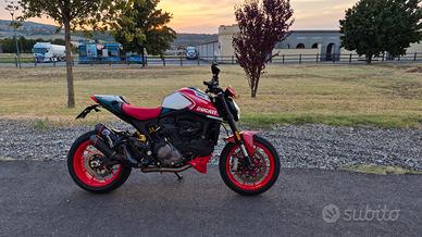 Ducati Monster 937 + 