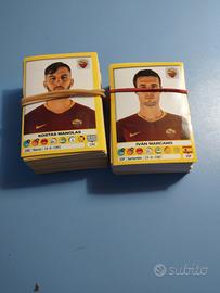 Lotto 200 figurine calciatori 18-19