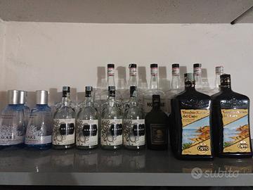 Bottiglie vuote per creare lampade