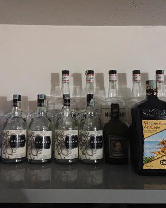 Bottiglie vuote per creare lampade