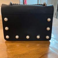 Borsa a spalla nera con perle