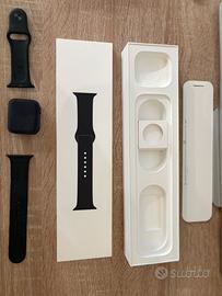 Orologio Apple Watch serie 5 44mm nero - scatola